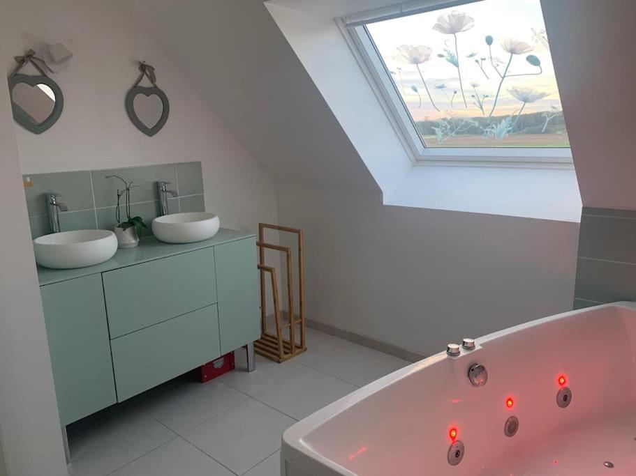 Maison Individuelle, Campagne, 3 Chambres, Baignoire Balneo 2 Places Genech Zewnętrze zdjęcie